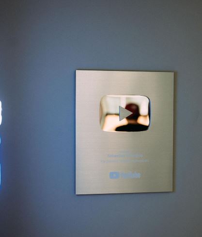 Sebastian Ghiorghiu earned Silver YouTube button