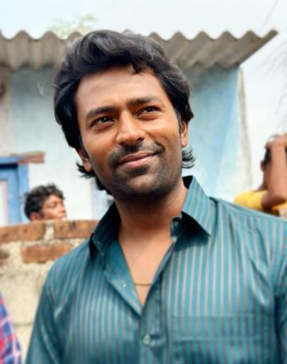 The main character is played by Shanthnu Bhagyaraj