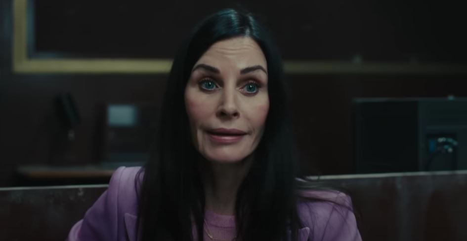 The role of Gale Weathers is acted by Courteney Cox