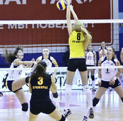 Alisa is a former volleyball player