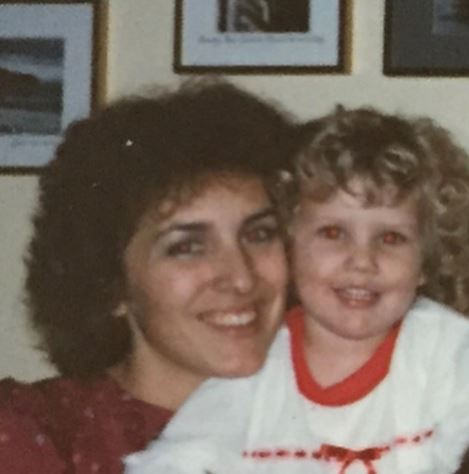 An old photo of Thompson with her mom