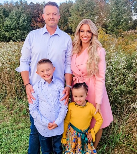 Danielle Cabral with her kids