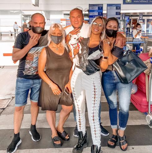 Flor Moyano with her father mother brother an sister