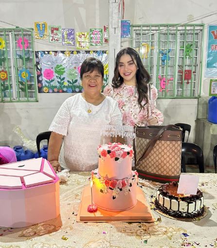 Glenda with her mother
