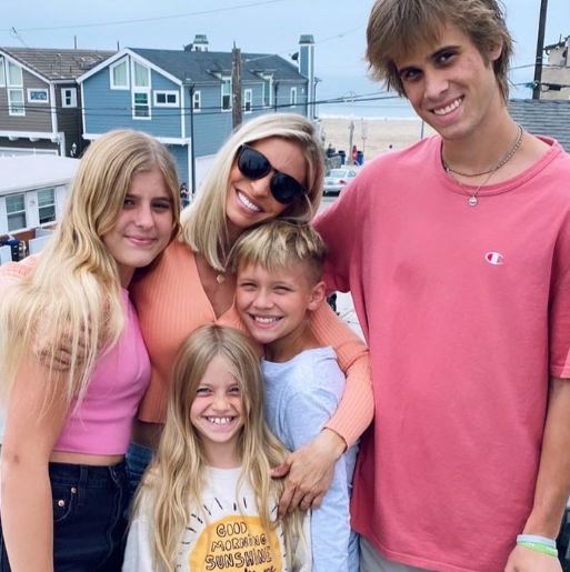 Heidi with her kids