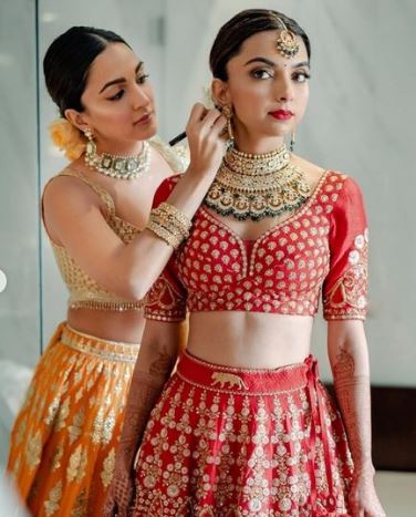 Ishita Advani and her cousin Kiara Advani