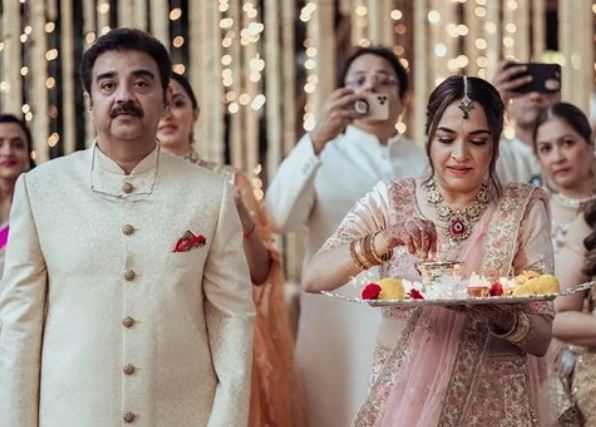 Ishita Advani parents