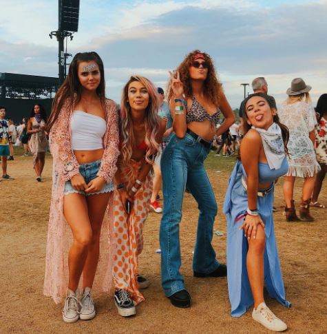 Mahogany with her friends