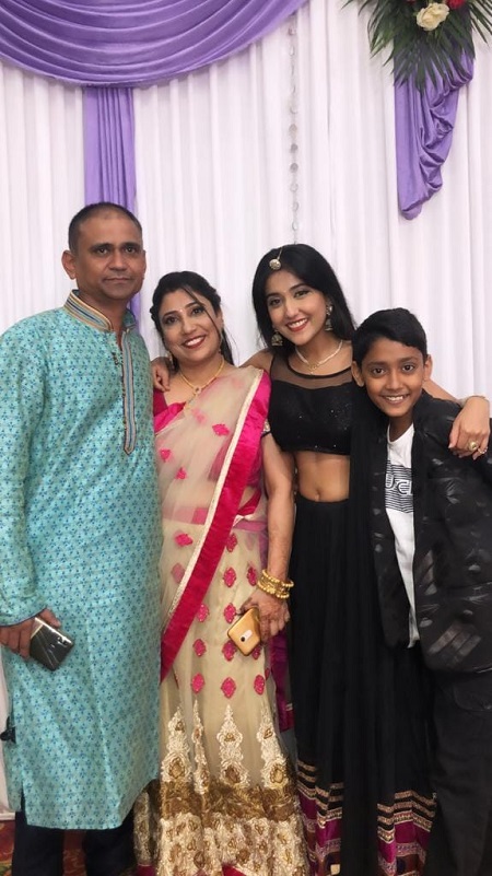 Manul Chudasama complete family