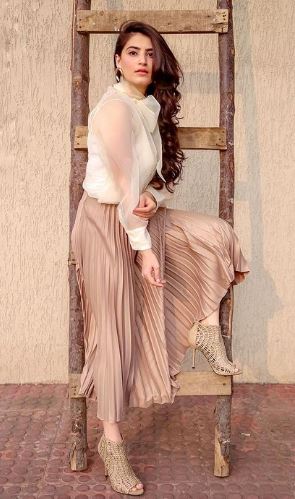 Shivaleeka Oberoi height