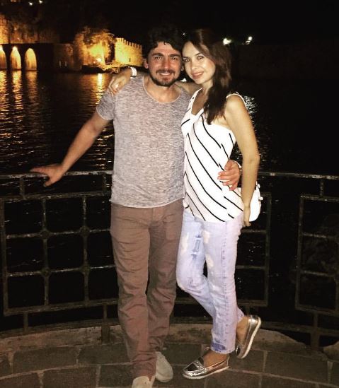 Taner Savut likes traveling