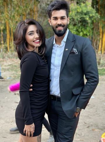 Vishwa Rathod with her boyfriend