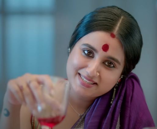 Actress Swastika Dutta as Aratrika