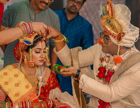 Akash Acharya and lipsa mishra marriage picture
