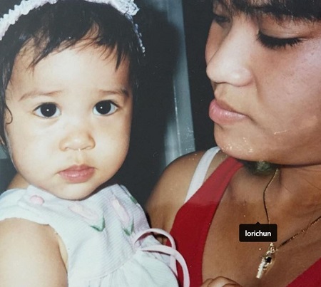 Brandi Chun childhood picture with her mothr