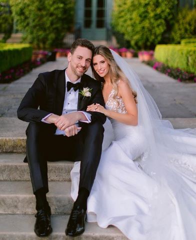 Catherine and Pau Gasol's wedding photo