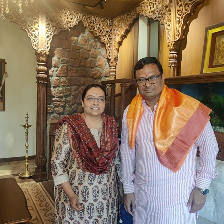 Dhiraj Lingade family