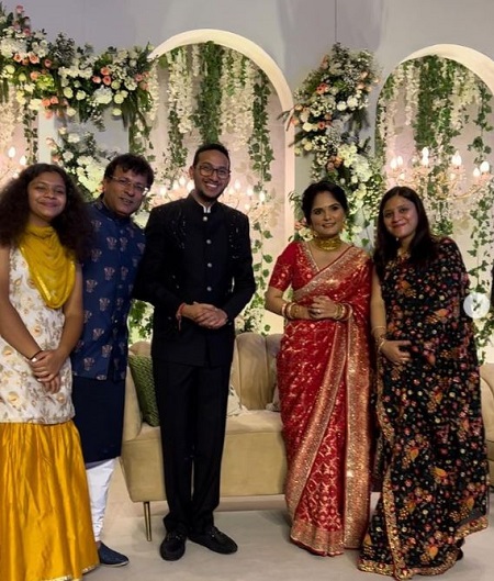 Geetansha Sood family