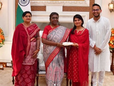 Geetansha Sood meet President of Indian Droupadi Murmu after few days of her marriage