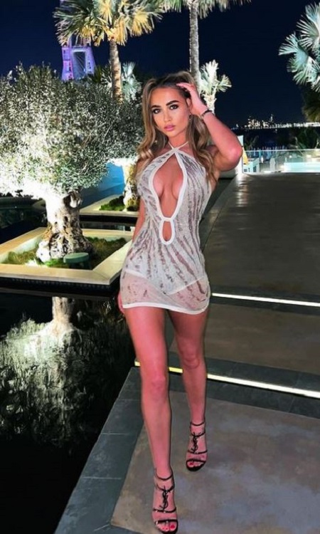 Georgia Harrison height