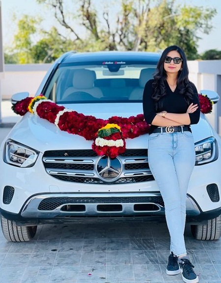 Kinjal Dave bought Mercedes car in February 2022
