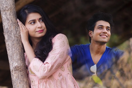 Kinjal Dave with her fiance