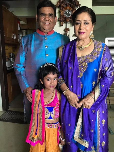 Satish Kaushik old photo with his wife