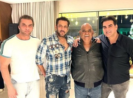 Satish Kaushik was a close friend of Salman Khan