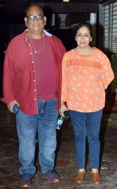 Shashi Kaushik height