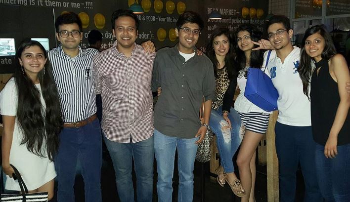 An old photo of Ranveer with his friends