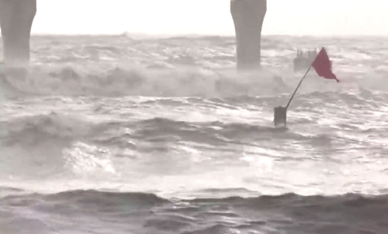 Tidal Waves and Rain hit Mumbai due to Cyclonic Storm 'Biparjoy' in the Arabian Sea