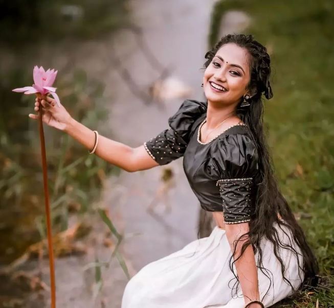 Who is Appuzz Aparna