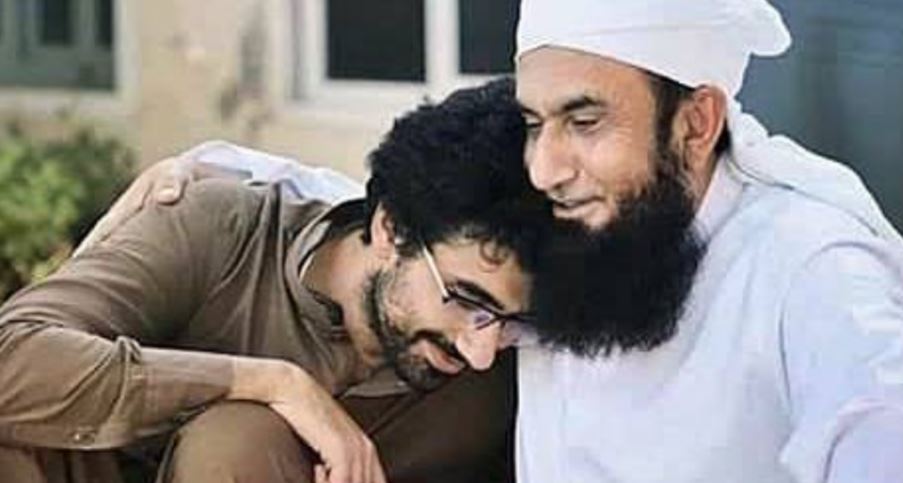Asim Jamil is the son of Tariq Jamil