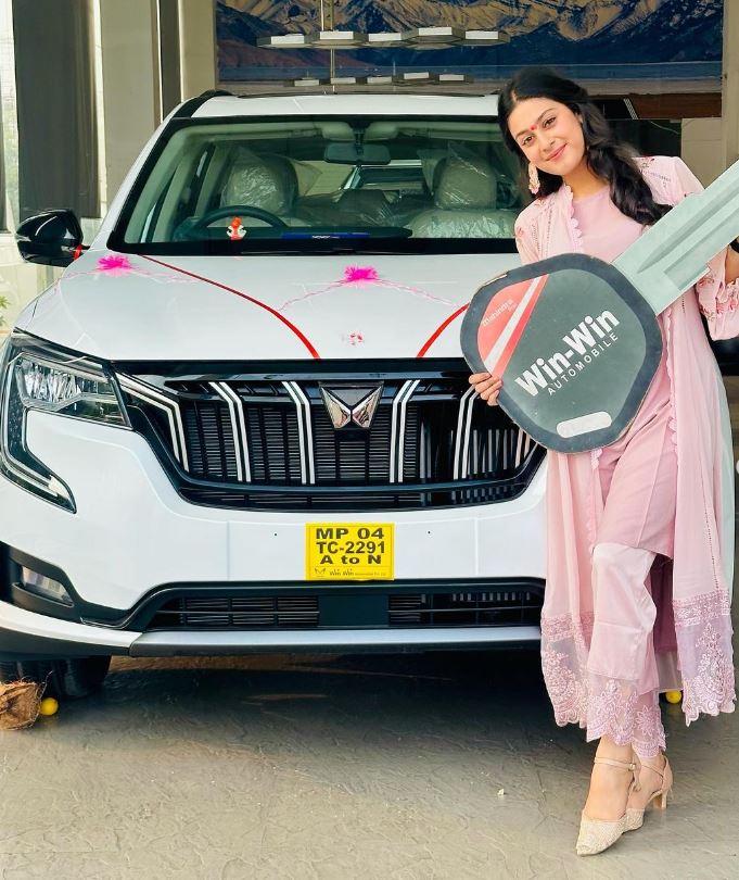 Isha Malviya bought her new car