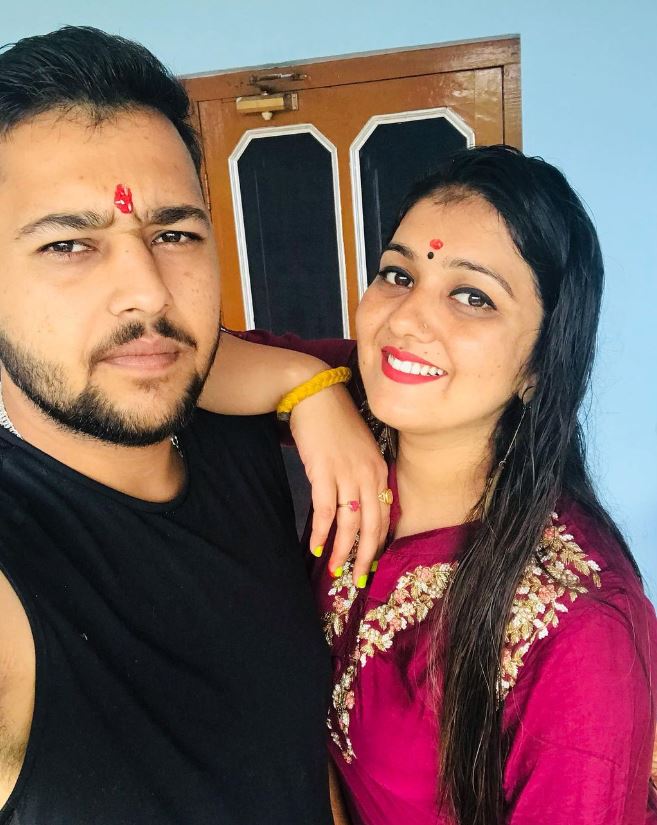 Komal Saklani and her brother Rahul Saklani