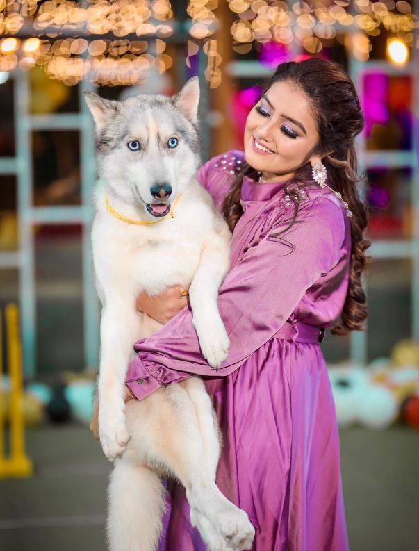 Komal Saklani with her pet dog