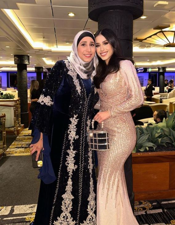 Linda Andrade with her mother