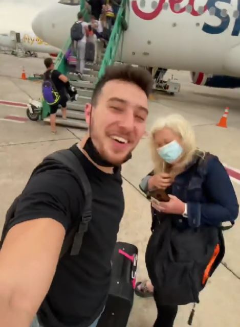 Martín Salwe with his mom