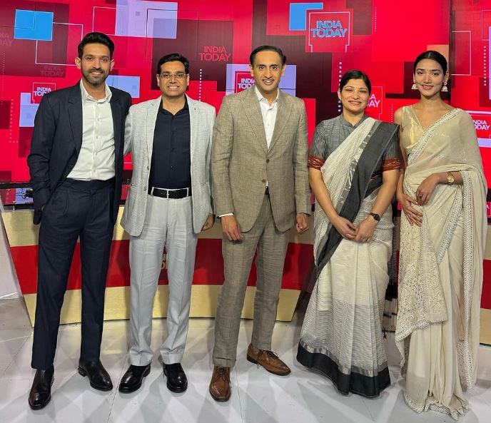 Medha Shankar with the cast of 12th fail
