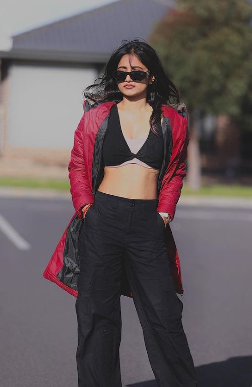 Nayani Pavani height