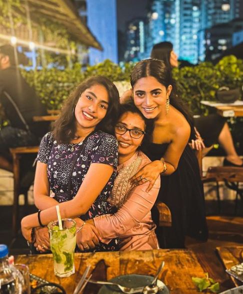Nayani Pavani with her family