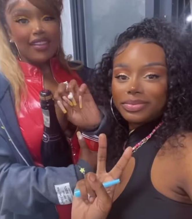 Nichole Coats with her sister