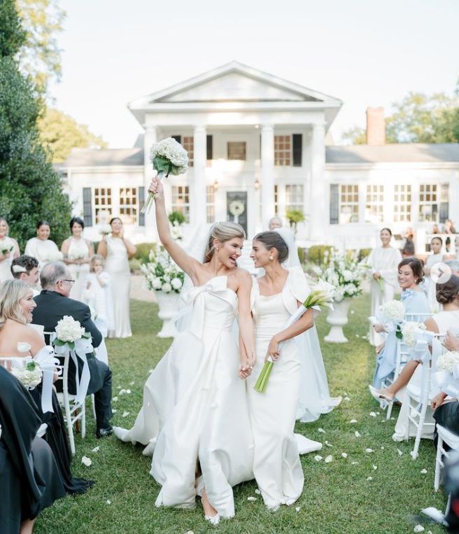 Olivia Bennett got married to Lunden Stallings