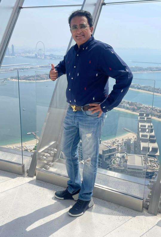 Parag Desai height
