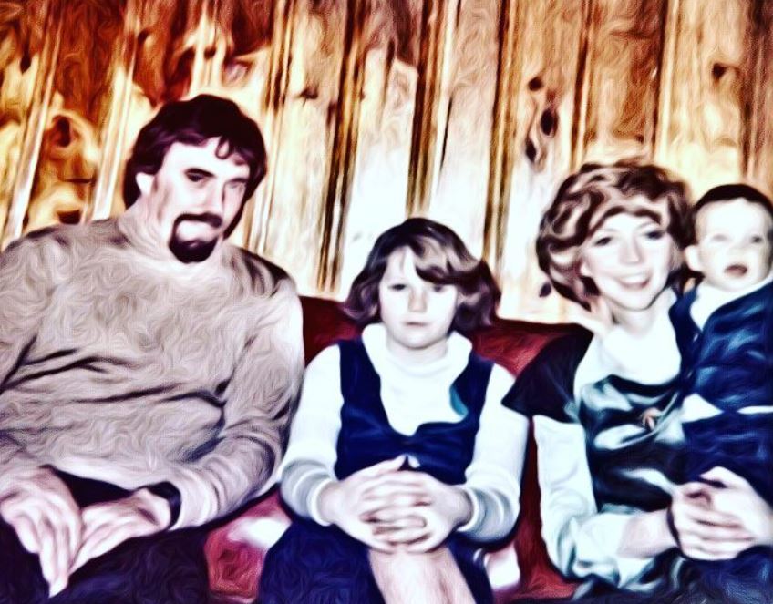 Young Aaron Phypers with his mom, dad, and sister