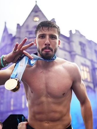 A photo of Ruben Dias
