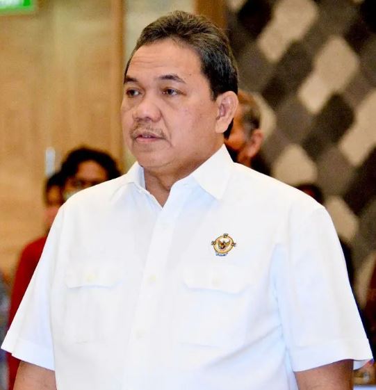 Achsanul Qosasi biography