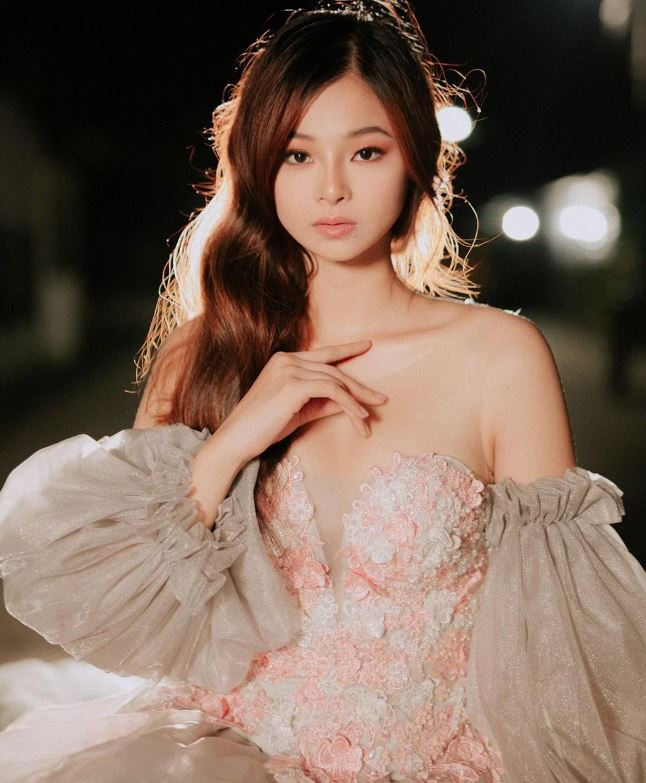 Angeli Khang biography