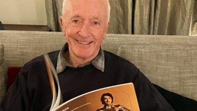 Anthony Daniels Net Worth 2023 Biography, Age, Family, Religion, Salary, Income & Assets