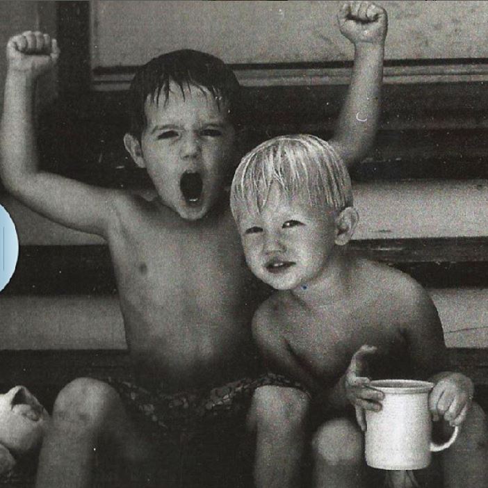 Childhood photo of Evan Ellingson with his brother Austin